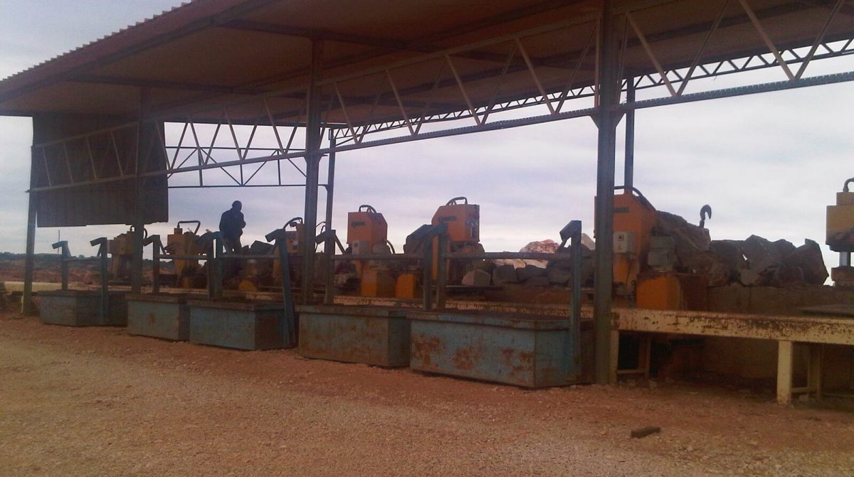 máquina para partie pedras